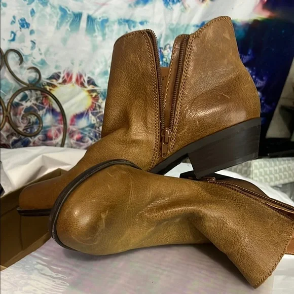 Lucky Brand Tan Chelsea Boots Timeless Design - Picture 6 of 12